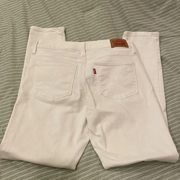 Levi’s 711 Slimming Skinny Jeans - Picture 2 of 8